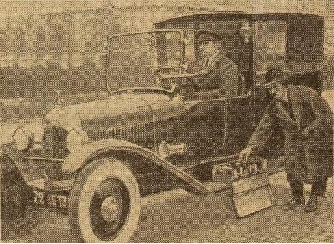 Premier autoradio français