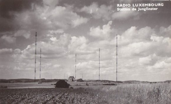 16 novembre 1937 : Radio-Luxembourg émet toute la journée sans interruption